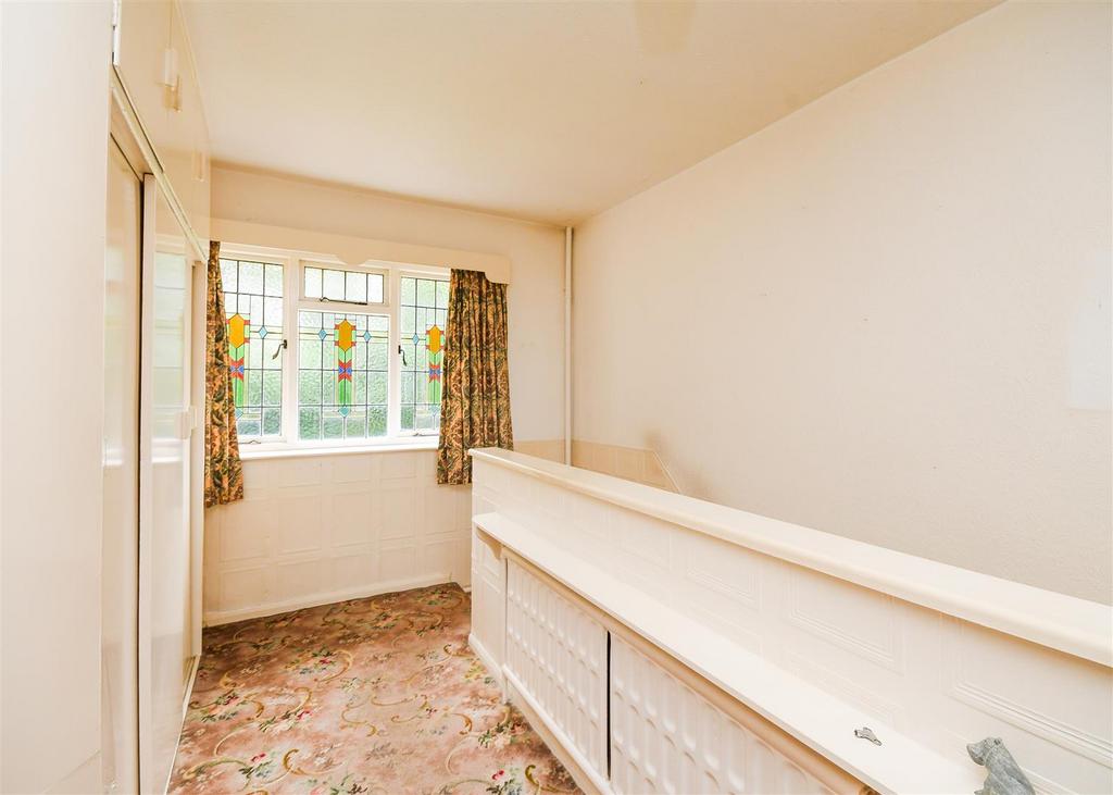 45 Yew Tree Lane - Landing.jpg