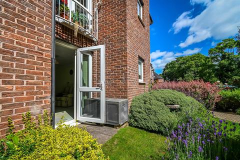 1 bedroom retirement property for sale, 1 Lavington Court, Underhill Street, Bridgnorth