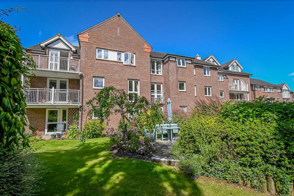 1 Lavington Court-07.jpg