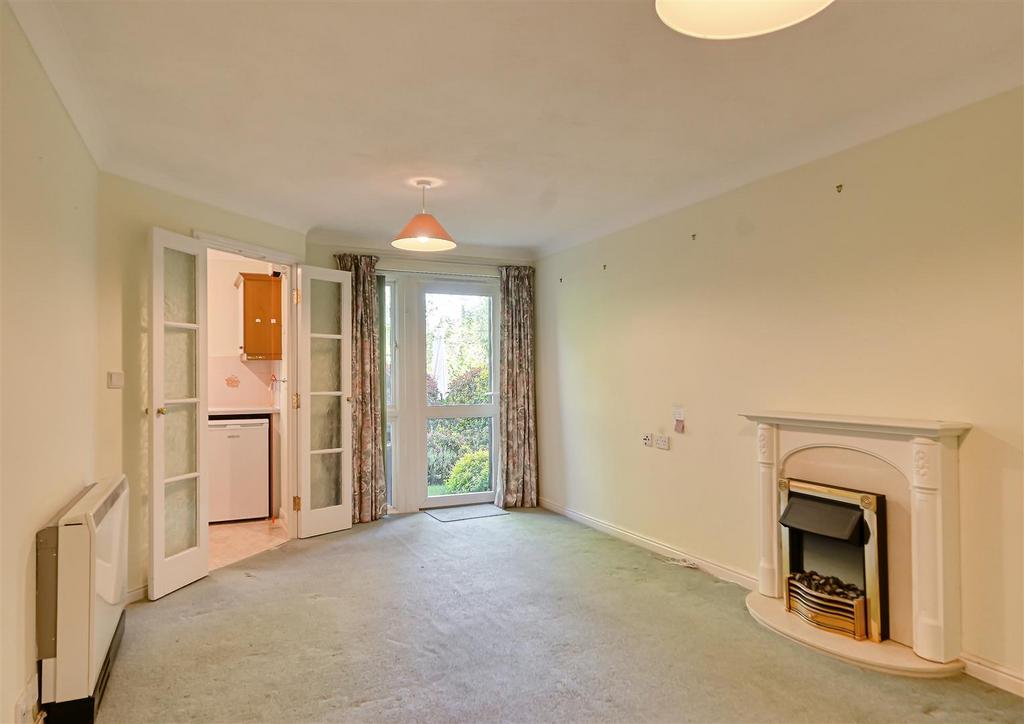 1 Lavington Court-13.jpg