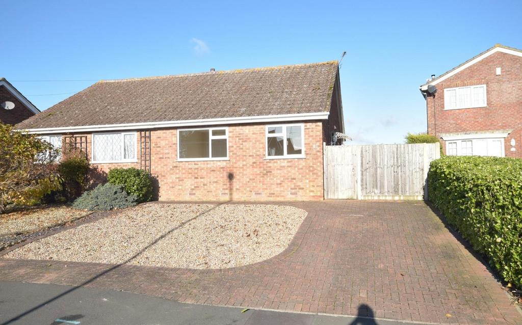 Kipton Field, Rothwell, Kettering 2 bed semidetached bungalow to rent