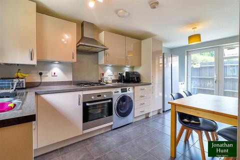 1 Dellow Close, Buntingford, SG9 9GE