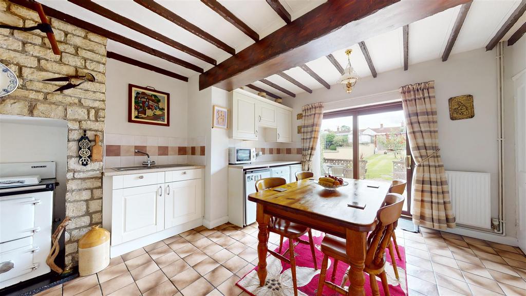Kitchen / Dining