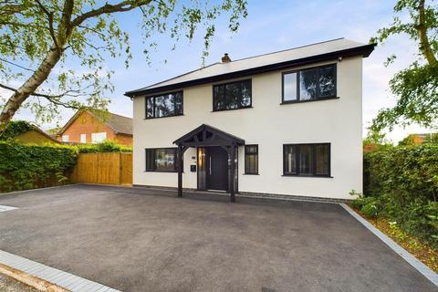 4 bedroom detached house for sale, Middlebeck Avenue, Nottingham NG5