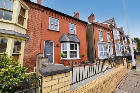 2 bedroom end of terrace house for sale, North Road, Cardigan