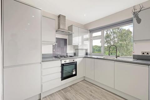 2 bedroom apartment for sale, Lambourne Road, Chigwell