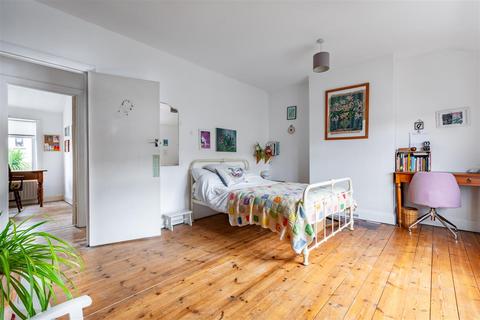 3 bedroom house for sale, Coombe Road, Brighton