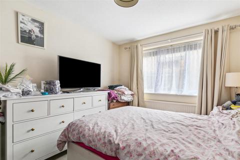 2, Jonathan Court Windmill Road, London, W4 1SA