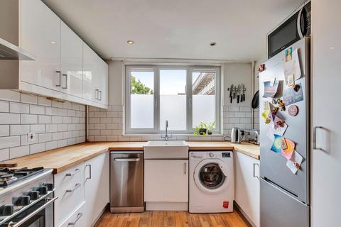 3 bedroom flat for sale, Havil Street, London, SE5