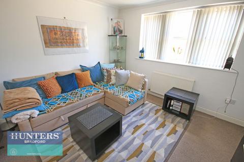 2 bedroom flat for sale, Holland Park Daisy Hill, Bradford, West Yorkshire, BD9 6AF - SR