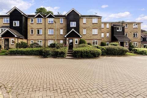 47 Dunnymans Road, Banstead, SM7 2BZ