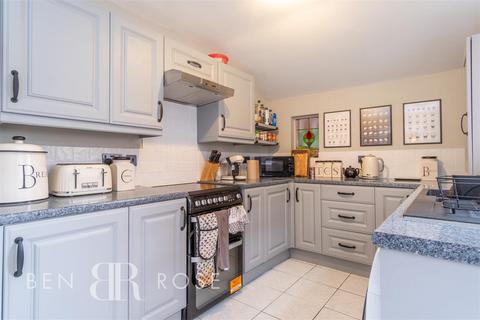 45 Chorley Road, Heath Charnock, Chorley, PR6 9JT