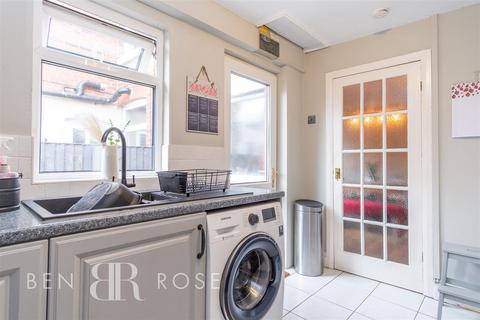 45 Chorley Road, Heath Charnock, Chorley, PR6 9JT