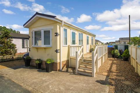 1 bedroom park home for sale, Beach Farm Park, Pakefield, Lowestoft, Suffolk, NR33