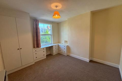 2 bedroom terraced house to rent, Barwell Road, Kirby Muxloe, Leicester, LE9