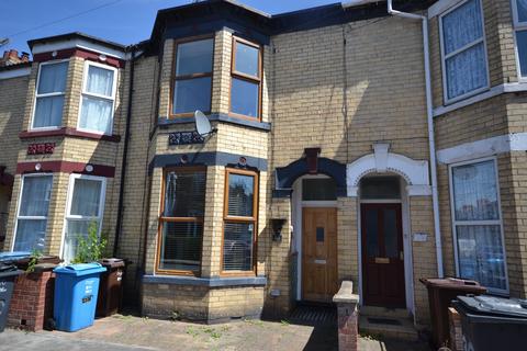 3 bedroom terraced house for sale, East Park Avenue, Hull HU8