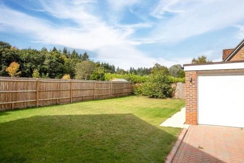 4 bedroom detached house for sale, Bull Lane, Riseley, Reading, Berkshire, RG7