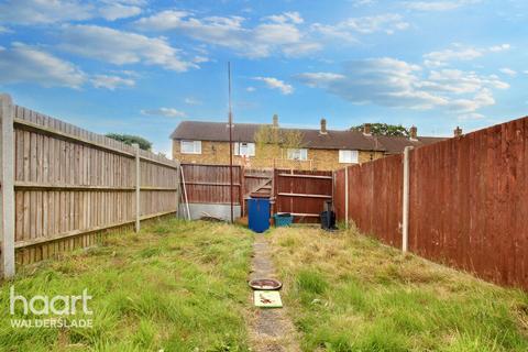 3 bedroom terraced house for sale, Gentian Close, Chatham