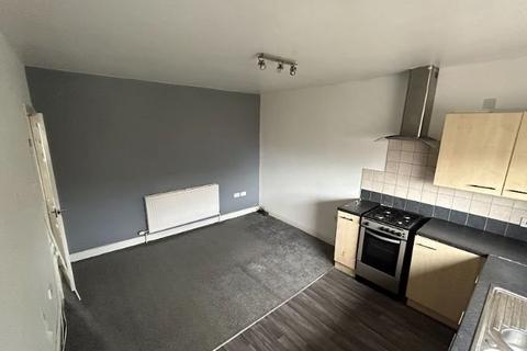 2 bedroom flat to rent, Moss Road, Stretford, Manchester