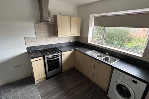 2 bedroom flat to rent, Moss Road, Stretford, Manchester