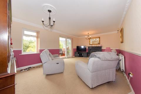 18 Adwalton Green, Drighlington, Bradford, BD11 1BT