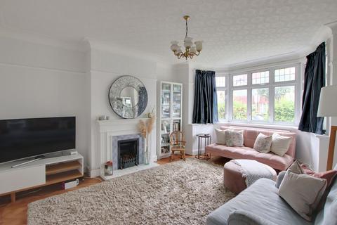3 bedroom semi-detached house for sale, Devonshire Way, Shirley