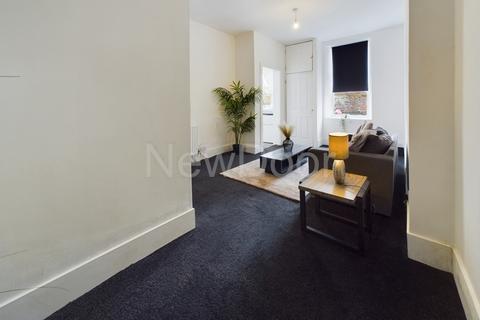 2 bedroom flat for sale, Carradale Street, Blairhill, ML5