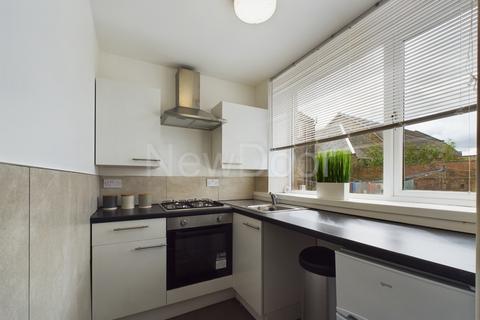 2 bedroom flat for sale, Carradale Street, Blairhill, ML5