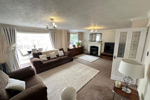 5 Barmhouse Close, Hyde, SK14 3DA