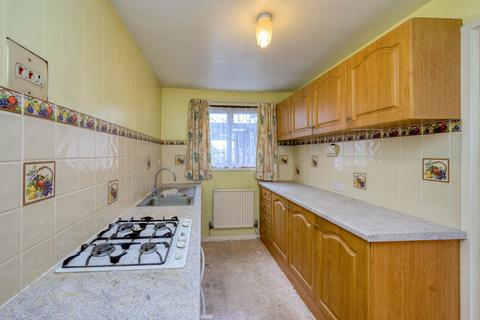 3 bedroom bungalow for sale, Dacre Avenue, Reading RG4