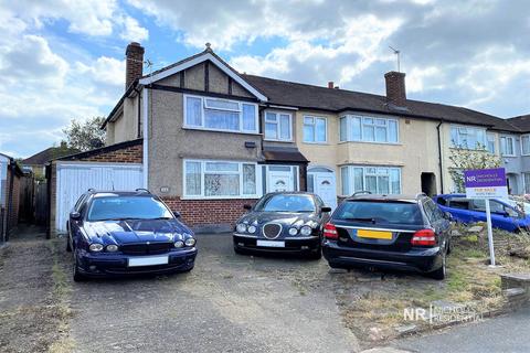 56 Bridge Road, Chessington, KT9 2EP