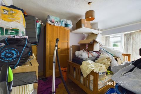 56 Bridge Road, Chessington, KT9 2EP