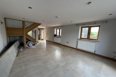 2 bedroom detached house to rent, Llanvetherine, Abergavenny, NP7