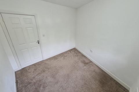 2 bedroom apartment to rent, The Holloway, Wolverhampton WV6