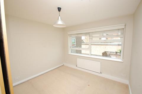 2 bedroom apartment to rent, Rockleigh Court, Hutton Road, Shenfield, CM15