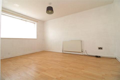 3 bedroom end of terrace house for sale, Islandsmead, Eldene, Swindon, Wiltshire, SN3