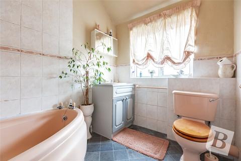 3 bedroom semi-detached house for sale, Chester Avenue, Upminster, RM14