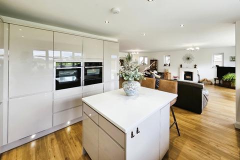 95 Canewdon View Road, Rochford, SS4 3DU