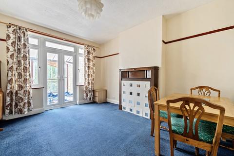18 Montrose Gardens, Sutton, SM1 3BZ
