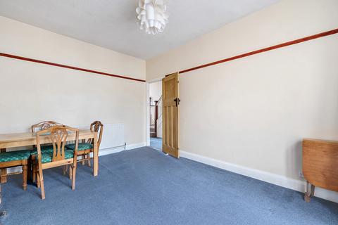 18 Montrose Gardens, Sutton, SM1 3BZ