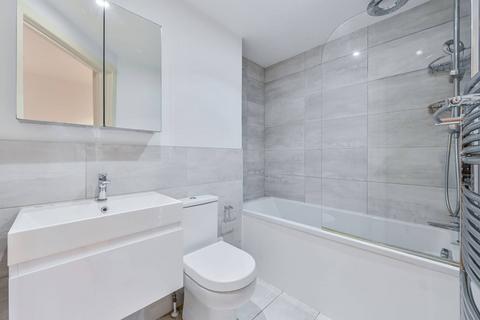 1 bedroom flat for sale, Battersea Park Road, Battersea, London, SW11