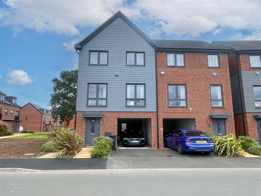 Solihull B90 3 bed townhouse for sale £390,000