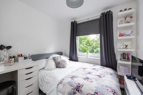Flat 5, 36 Northfield Drive, Edinburgh, EH8 7RH