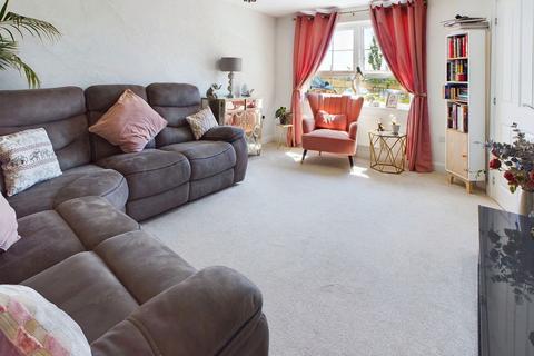 4 bedroom detached house for sale, Linnet Crescent, Peacehaven