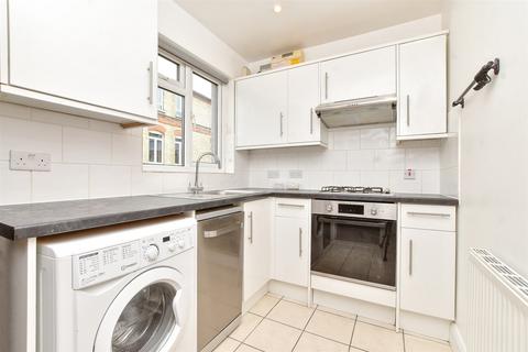 2 bedroom ground floor maisonette for sale, Mount Pleasant Road, Caterham, Surrey