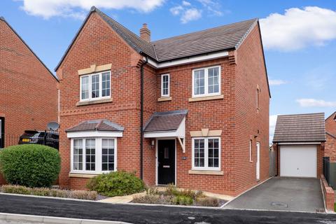 4 bedroom detached house for sale, 6 Gresley Way, Copcut, Droitwich Spa, Worcestershire.  WR9 7JD