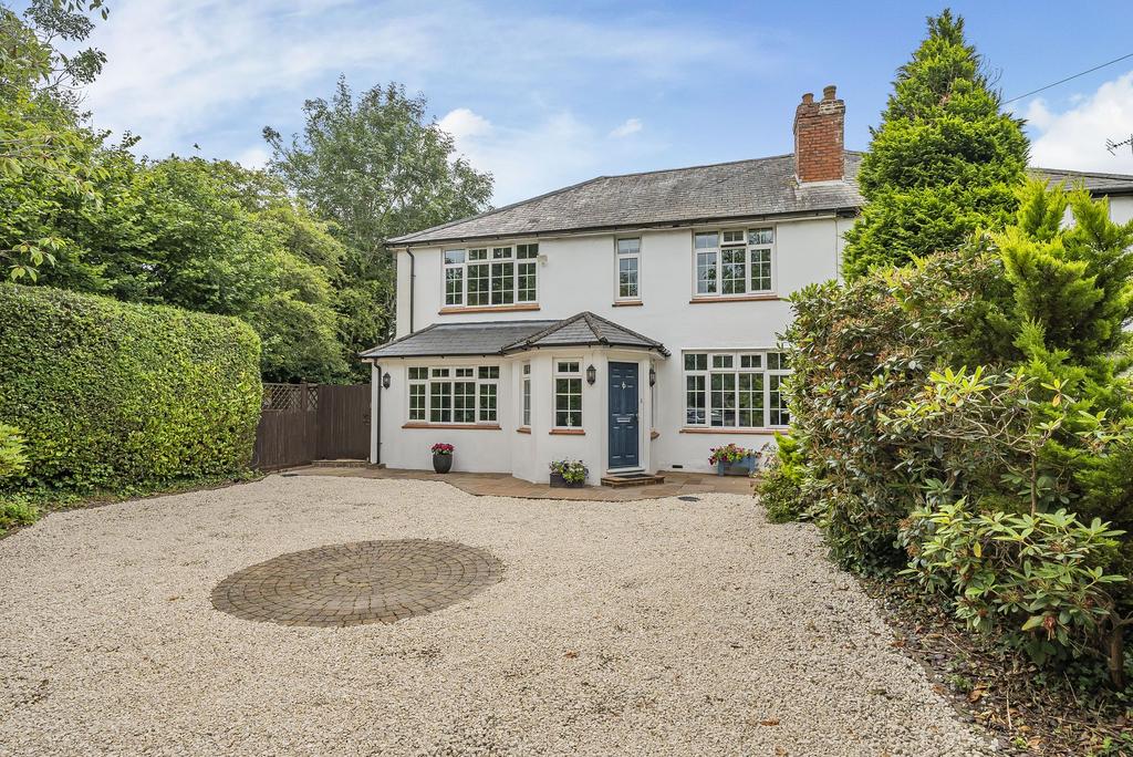 Kingswood Lane, Warlingham CR6 4 bed semidetached house for sale £
