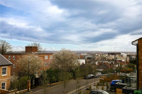 2 bedroom terraced house to rent, Sunnyside Place, SW19