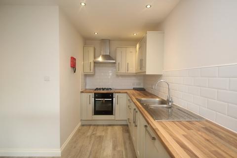 3 bedroom flat to rent, Station Parade, Harrogate, North Yorkshire, UK, HG1