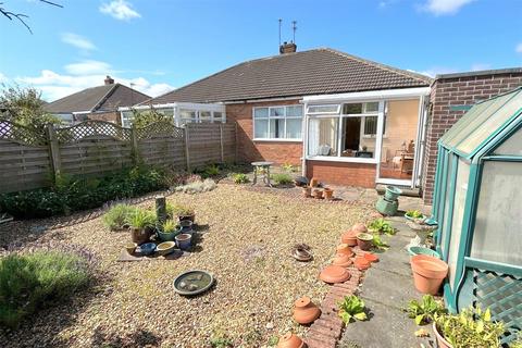 2 bedroom bungalow for sale, Cardigan Grove, North Shields, Tyne & Wear, NE30